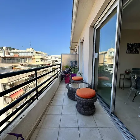 Proche Croisette - 2 Pieces Au Calme Avec Terrasse 아파트